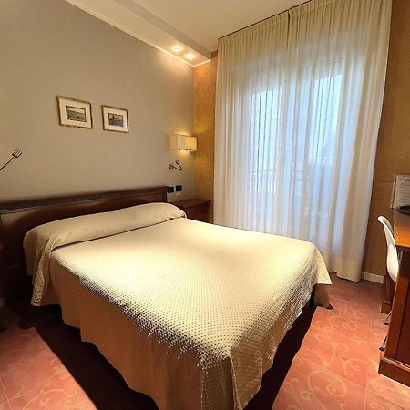 Hotel Regina Grado Quarto foto
